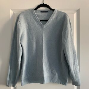 100% Light Blue Fine Cashmere V-Neck Sweater